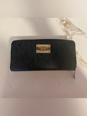 Michael Kors Black Zip Wallet with Gold Logo Plate